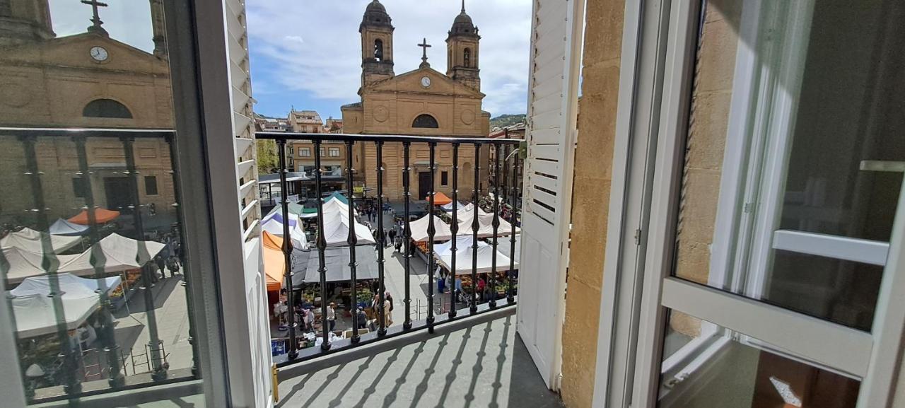 Erdizka, Centrico Apartamento Turistico Con La Mejor Vista Plaza De Los Fueros Estella Exterior foto