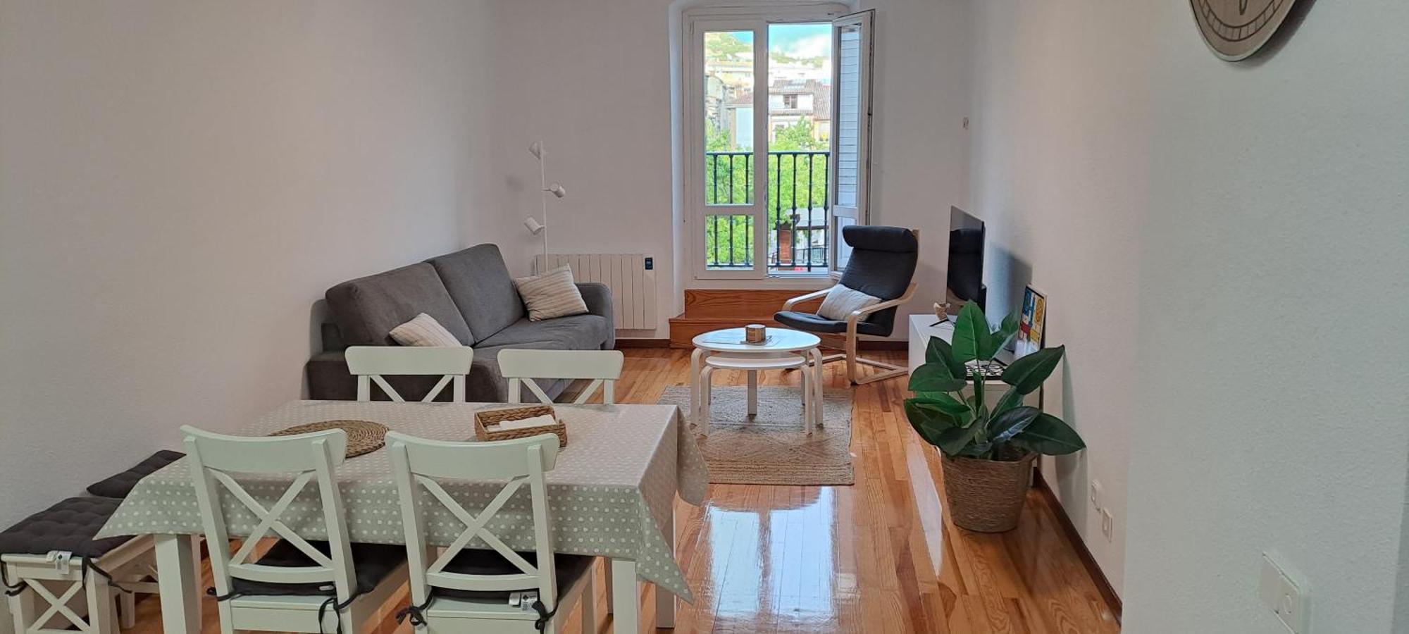 Erdizka, Centrico Apartamento Turistico Con La Mejor Vista Plaza De Los Fueros Estella Exterior foto